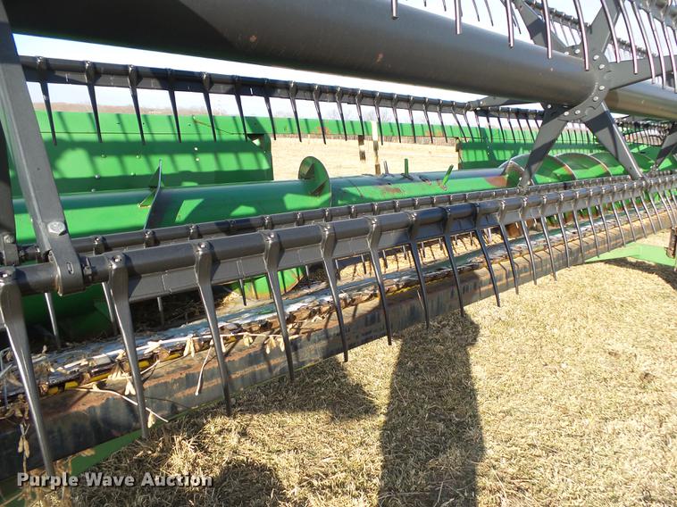 image for item DB7315 1995 John Deere 925 flex head