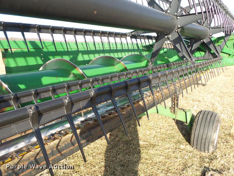 image for item DB7315 1995 John Deere 925 flex head