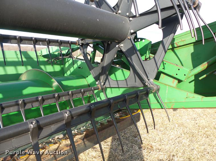 image for item DB7315 1995 John Deere 925 flex head