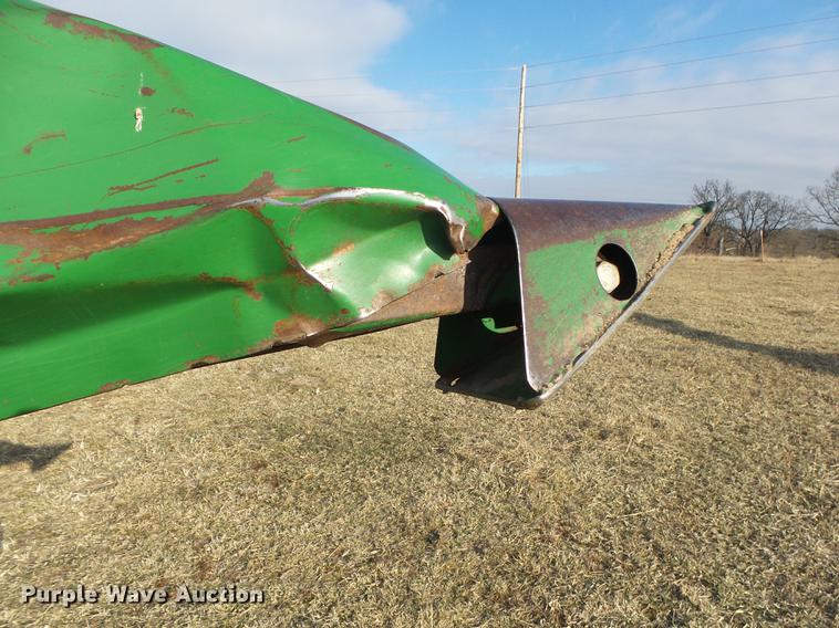 image for item DB7315 1995 John Deere 925 flex head