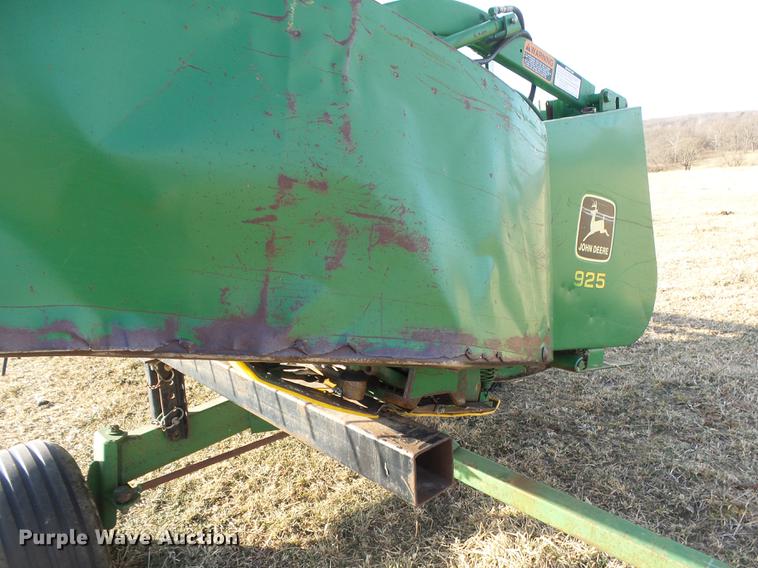 image for item DB7315 1995 John Deere 925 flex head
