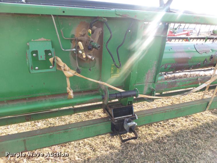 image for item DB7315 1995 John Deere 925 flex head