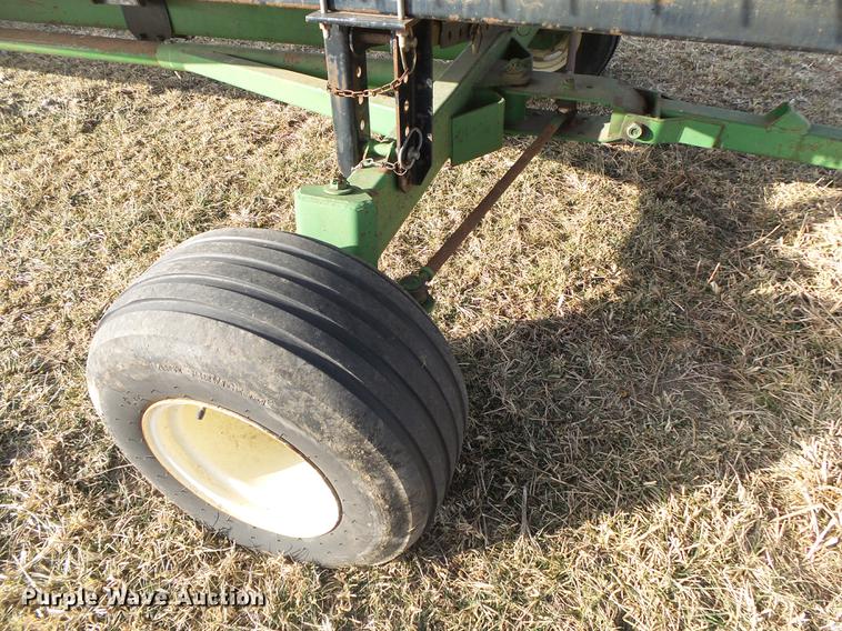 image for item DB7315 1995 John Deere 925 flex head