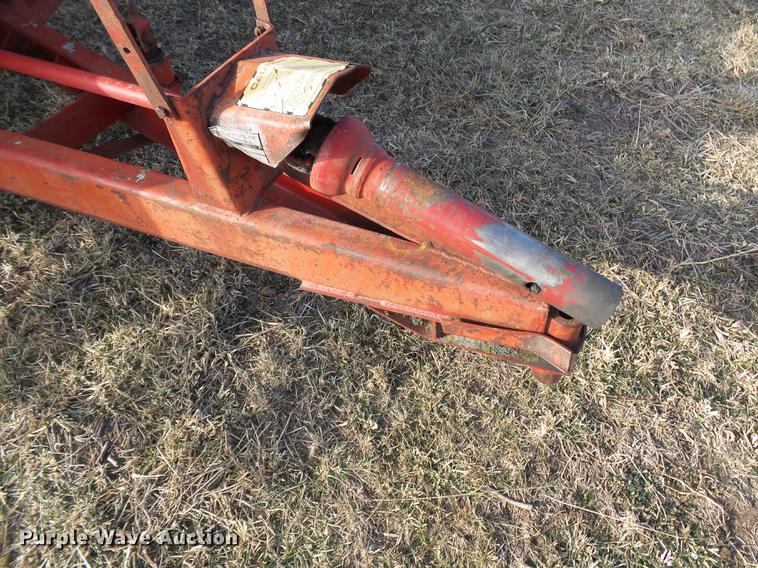 image for item DB7317 New Holland Stackliner 1034 bale stacker