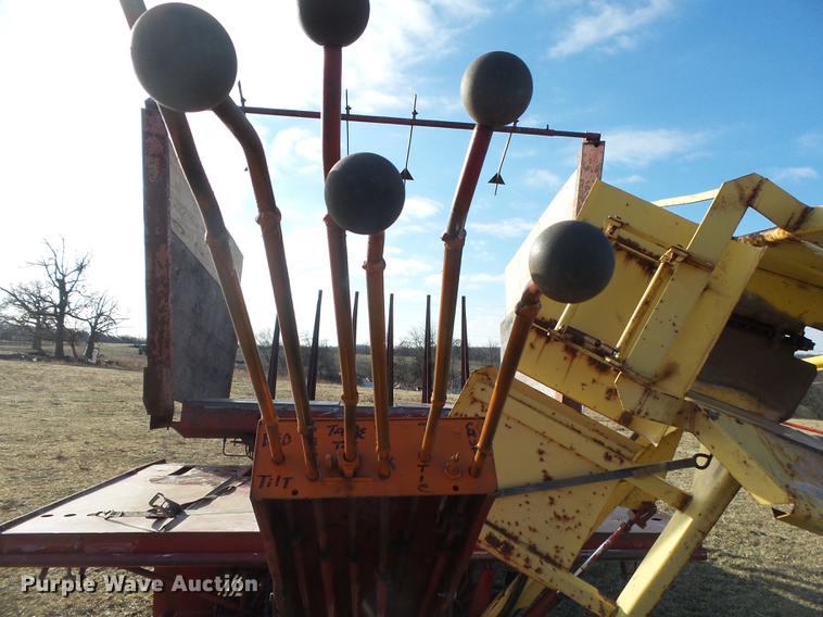 image for item DB7317 New Holland Stackliner 1034 bale stacker