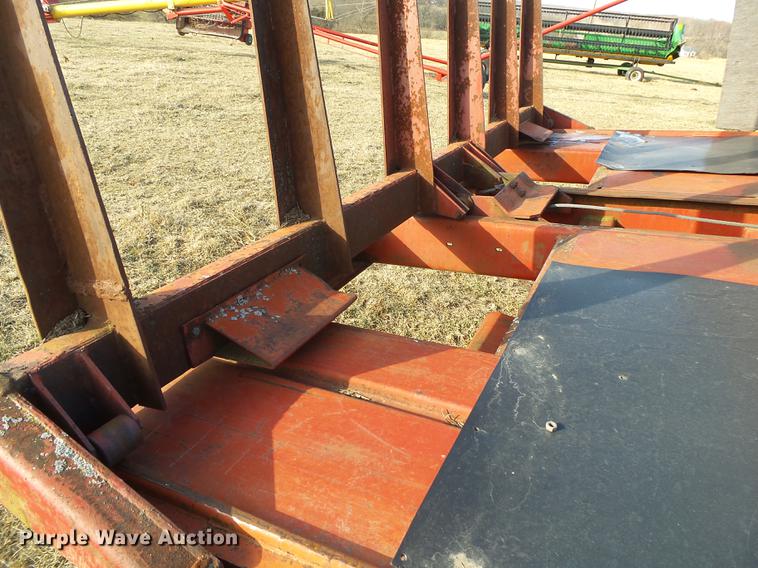 image for item DB7317 New Holland Stackliner 1034 bale stacker