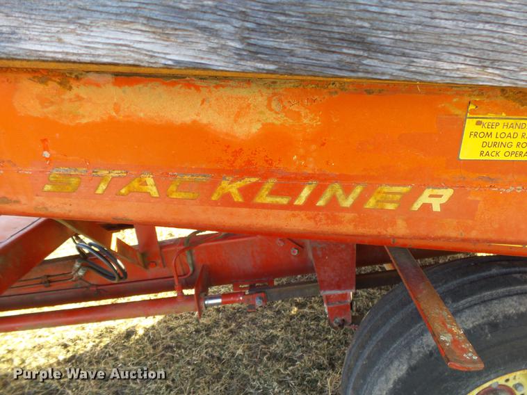 image for item DB7317 New Holland Stackliner 1034 bale stacker