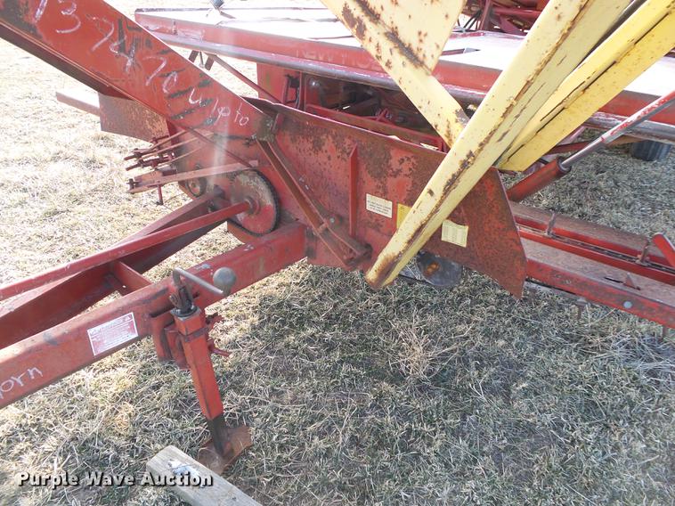 image for item DB7317 New Holland Stackliner 1034 bale stacker