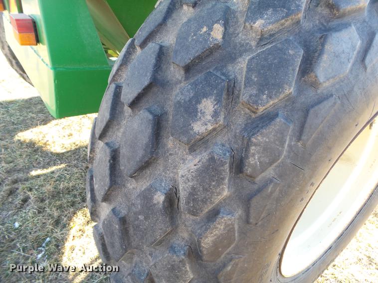 image for item DB7321 Unverferth Brent 420 grain cart