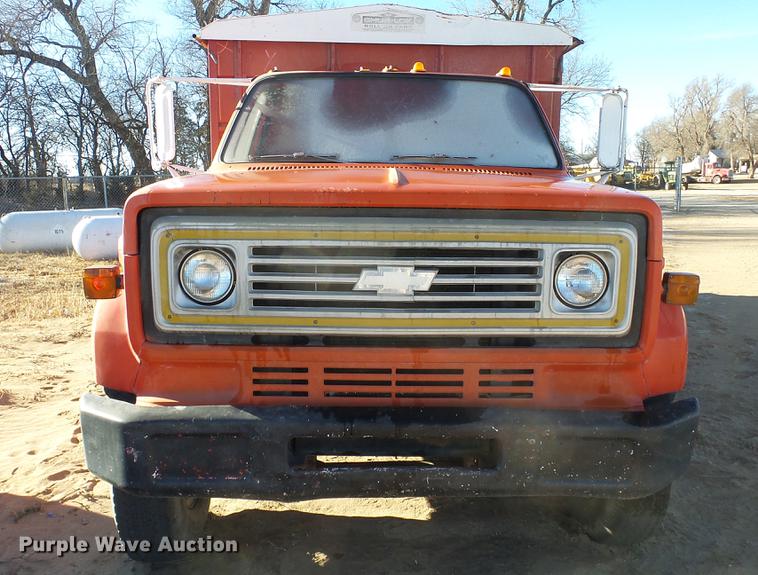 image for item DC0511 1976 Chevrolet C65 grain truck