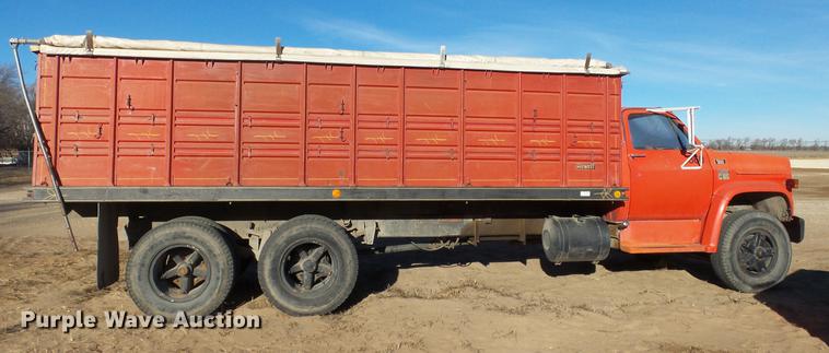 image for item DC0511 1976 Chevrolet C65 grain truck