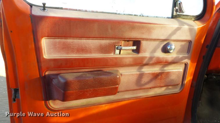 image for item DC0511 1976 Chevrolet C65 grain truck