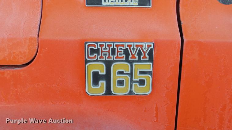 image for item DC0511 1976 Chevrolet C65 grain truck