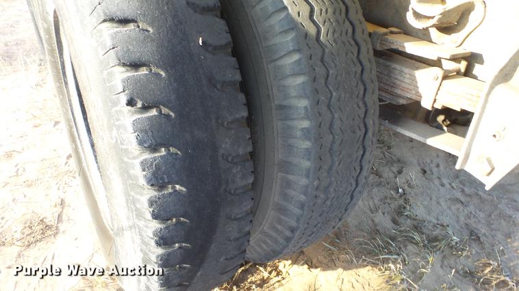 image for item DC0511 1976 Chevrolet C65 grain truck