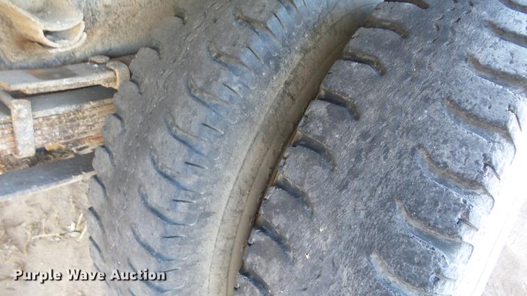 image for item DC0511 1976 Chevrolet C65 grain truck