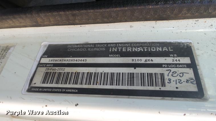 image for item DC0514 2002 International 8100 truck cab and chassis
