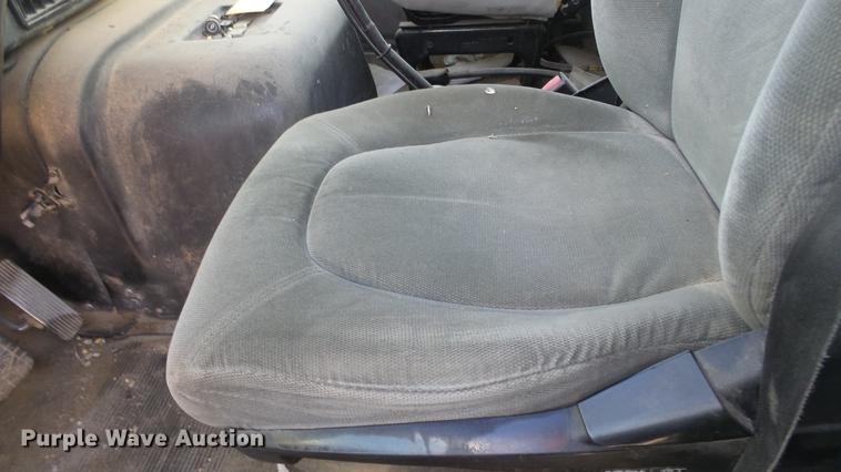 image for item DC0514 2002 International 8100 truck cab and chassis