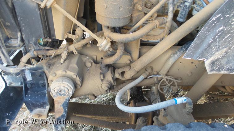 image for item DC0514 2002 International 8100 truck cab and chassis