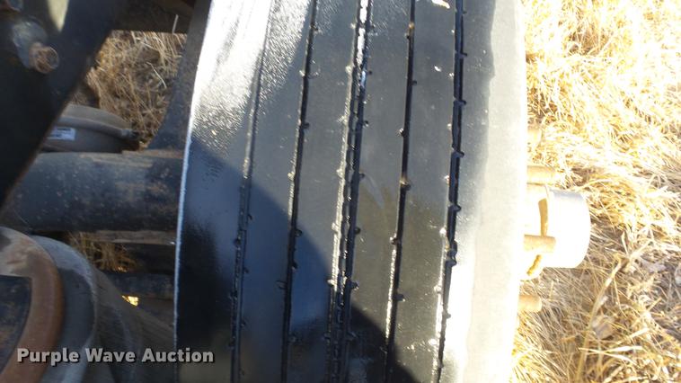 image for item DC0514 2002 International 8100 truck cab and chassis