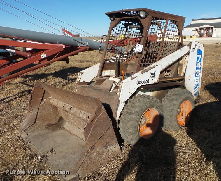 image for item DC0527 1994 Bobcat 743B skid steer