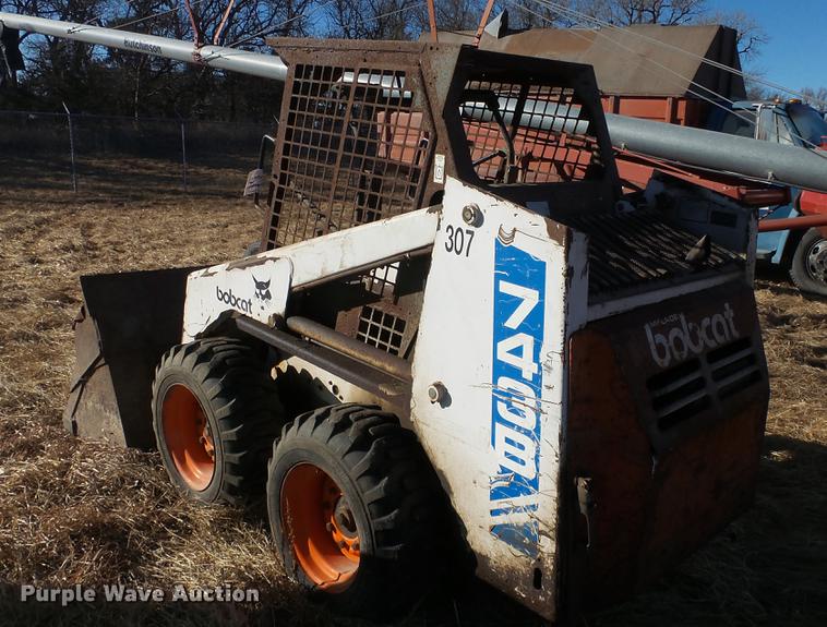 image for item DC0527 1994 Bobcat 743B skid steer