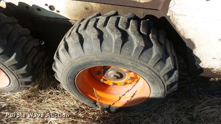 image for item DC0527 1994 Bobcat 743B skid steer