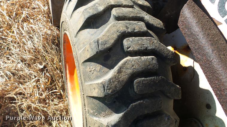 image for item DC0527 1994 Bobcat 743B skid steer