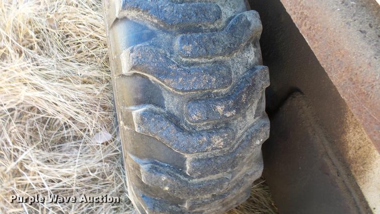 image for item DC0527 1994 Bobcat 743B skid steer