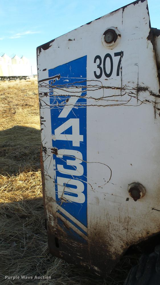 image for item DC0527 1994 Bobcat 743B skid steer