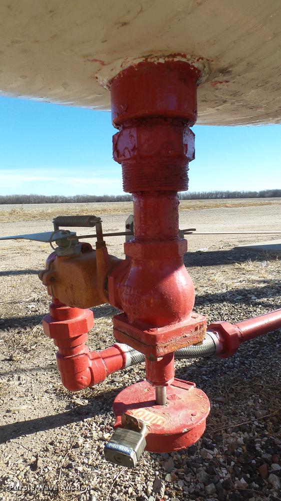 image for item DC0529 Delta Southern anhydrous ammonia tank