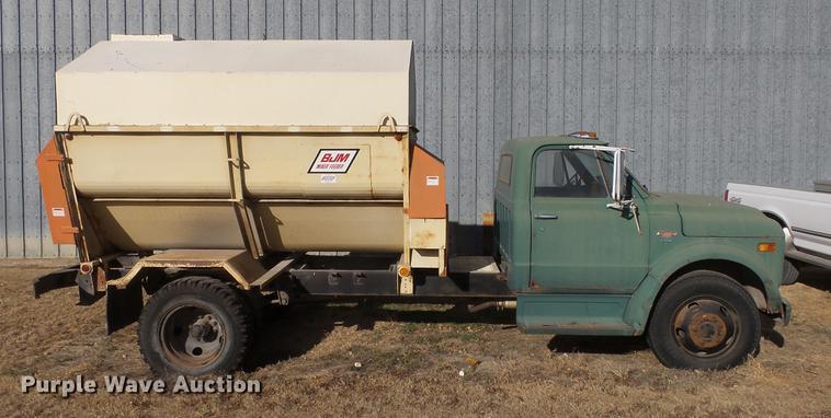 image for item DC0537 1968 Chevrolet 50 feed mixer truck