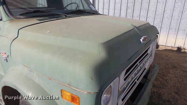 image for item DC0537 1968 Chevrolet 50 feed mixer truck