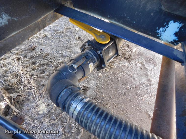 image for item DC8387 Shaben P2651010 nurse tank trailer