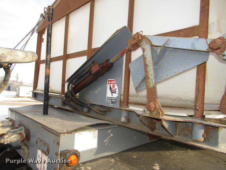 image for item DD2941 2000 Smithco 3003BH side dump trailer