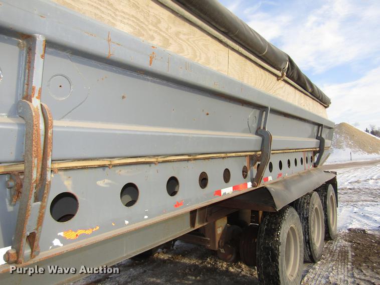 image for item DD2941 2000 Smithco 3003BH side dump trailer