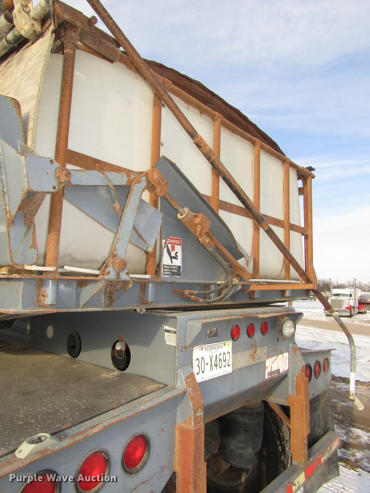 image for item DD2941 2000 Smithco 3003BH side dump trailer
