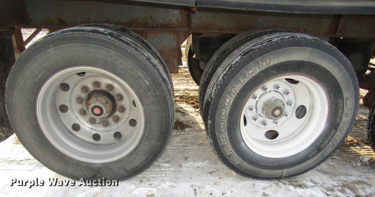 image for item DD2941 2000 Smithco 3003BH side dump trailer