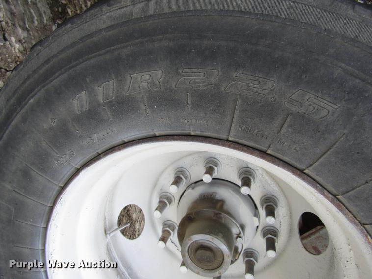 image for item DD2941 2000 Smithco 3003BH side dump trailer