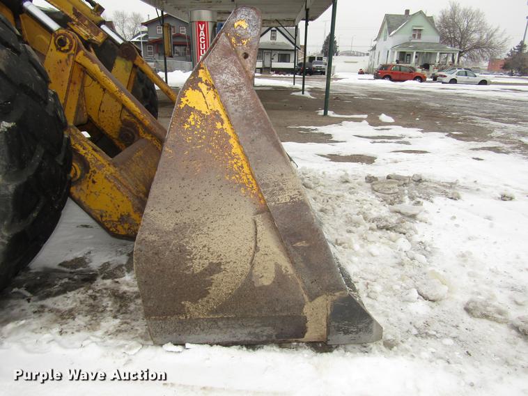 image for item DD2946 John Deere 544H wheel loader