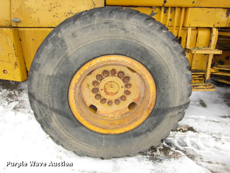 image for item DD2946 John Deere 544H wheel loader