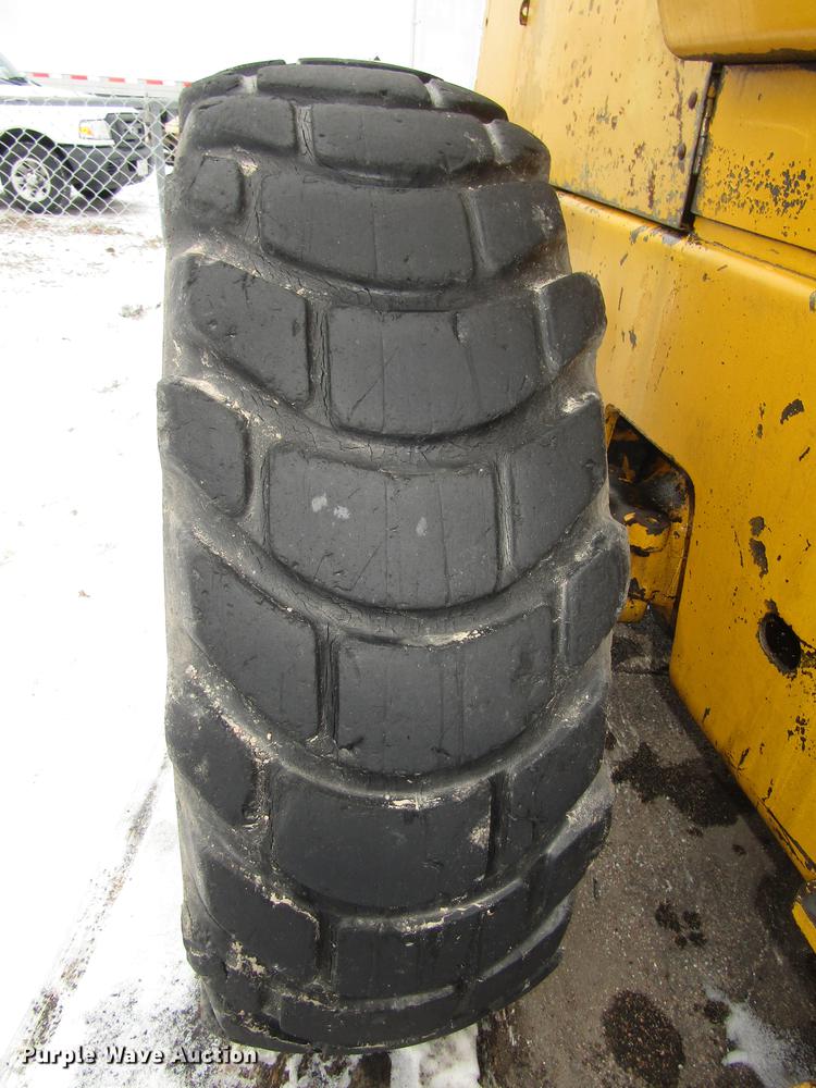 image for item DD2946 John Deere 544H wheel loader