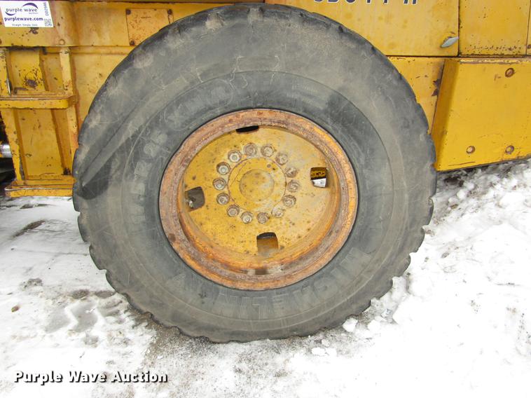 image for item DD2946 John Deere 544H wheel loader