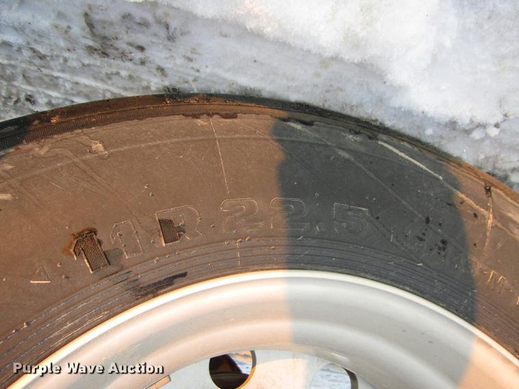 image for item DD2949 2009 Aulick Aluminator 9-75 live bottom trailer