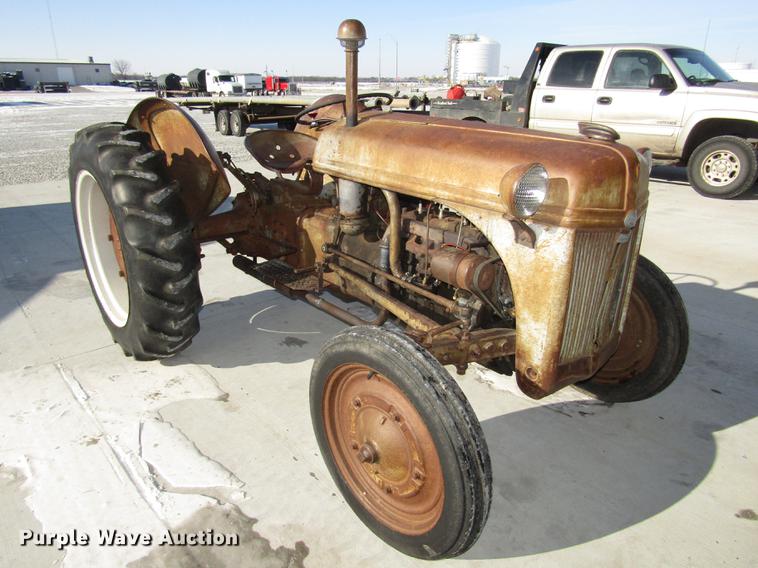 image for item DD2952 Ford Ferguson System tractor