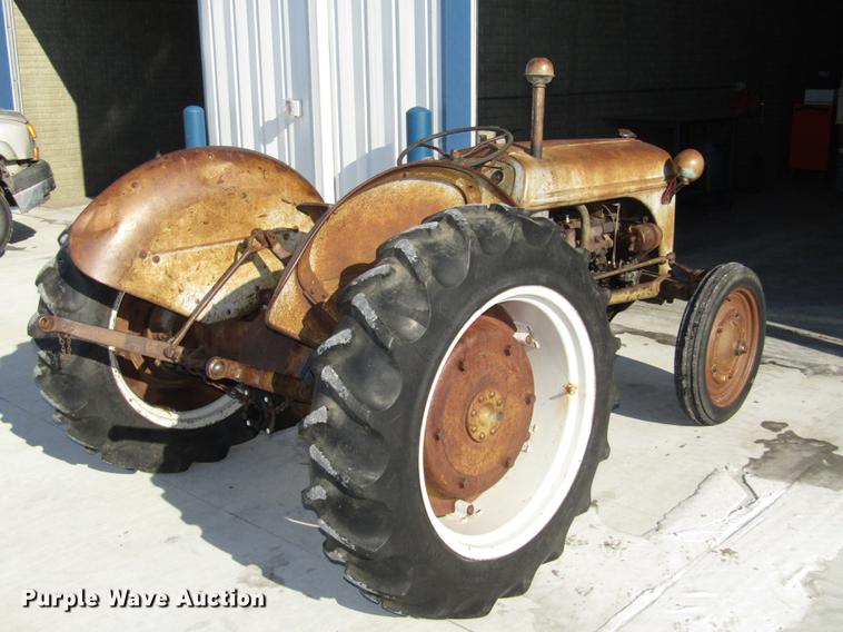 image for item DD2952 Ford Ferguson System tractor
