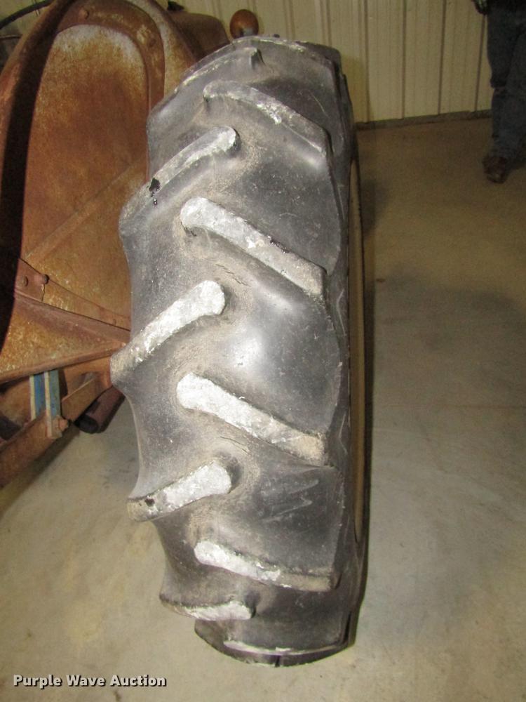 image for item DD2952 Ford Ferguson System tractor