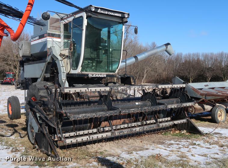 image for item DD9533 Gleaner F2 combine