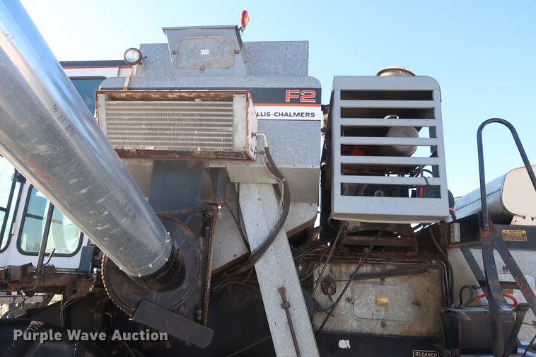 image for item DD9533 Gleaner F2 combine