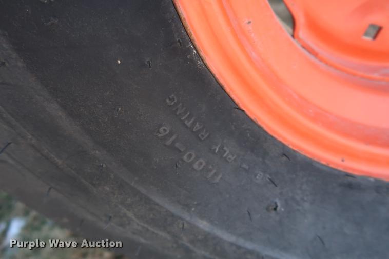 image for item DD9533 Gleaner F2 combine