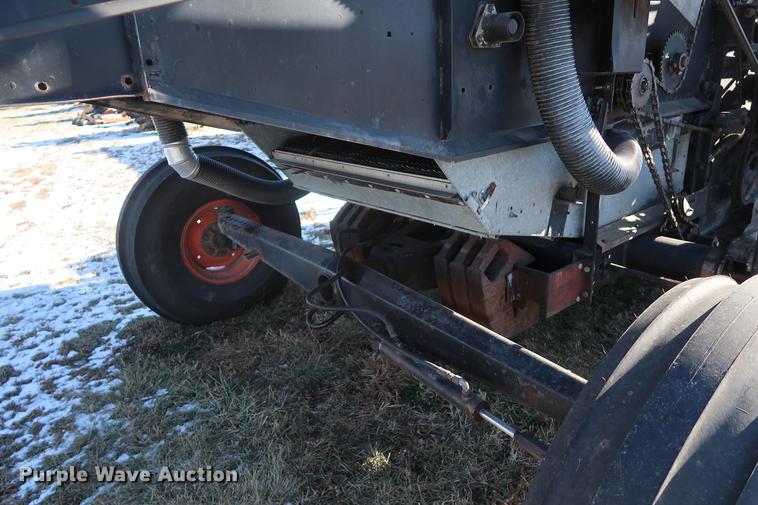 image for item DD9533 Gleaner F2 combine